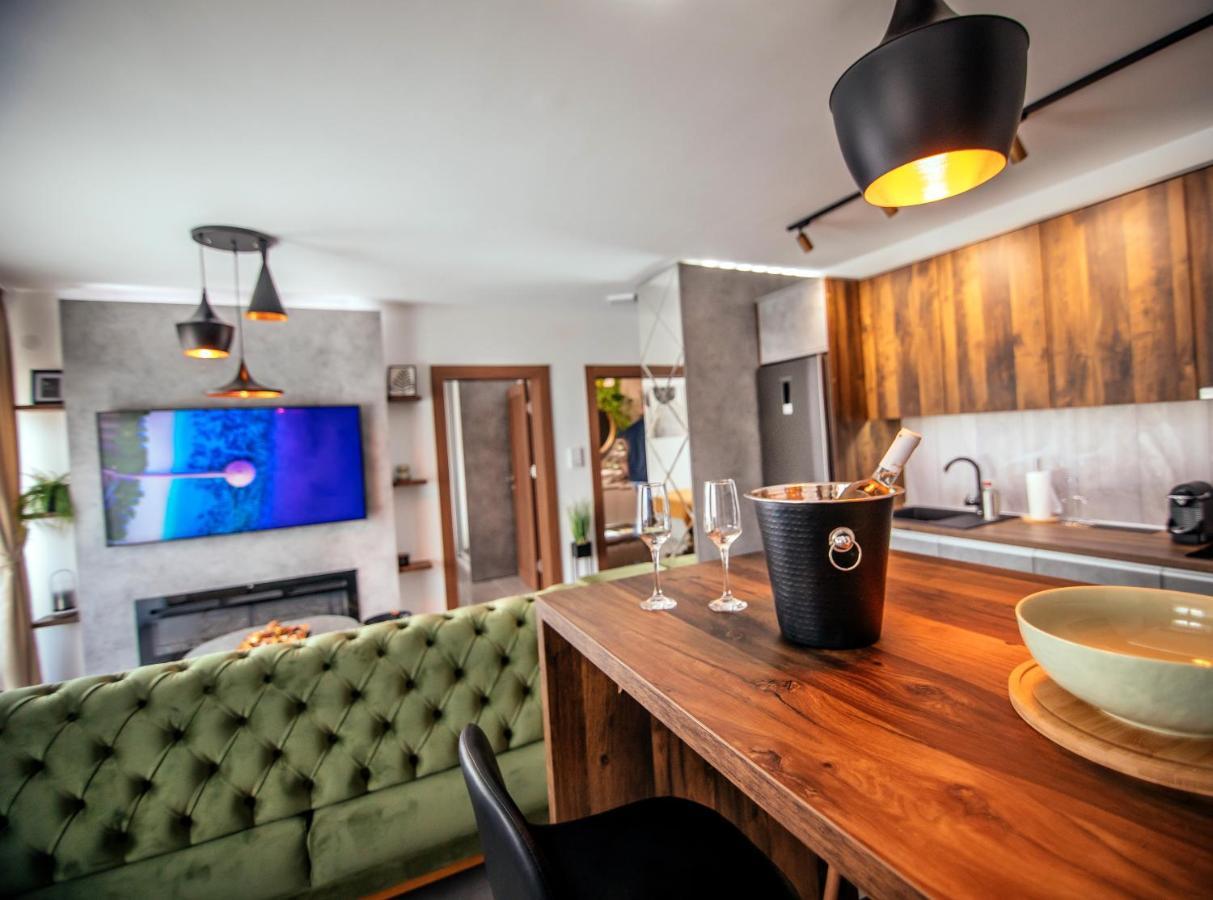 Royal Luxury Apartment Вършац Екстериор снимка