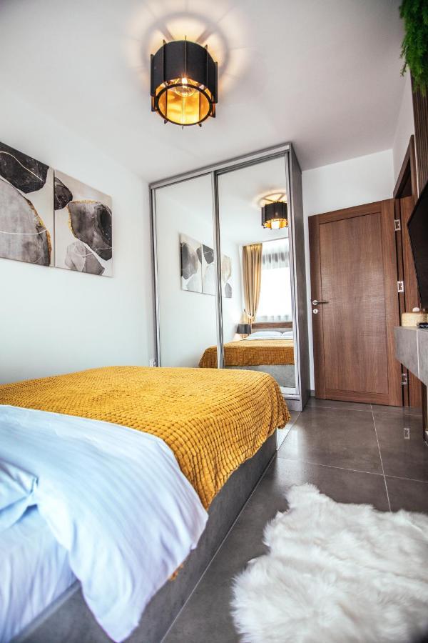Royal Luxury Apartment Вършац Екстериор снимка