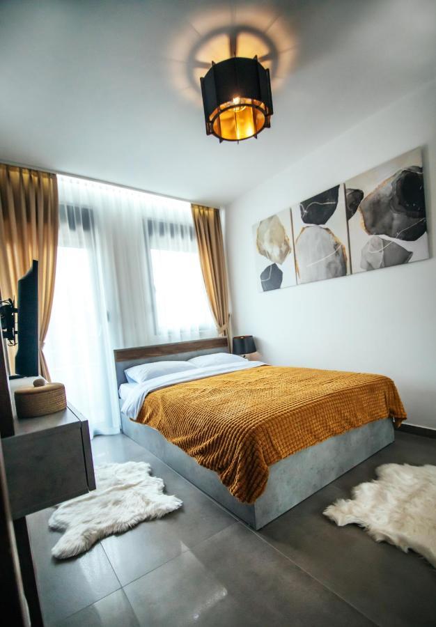 Royal Luxury Apartment Вършац Екстериор снимка